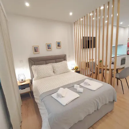 A Window To - Premium Downtown *