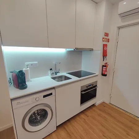 A Window To - Premium Downtown * 波尔图