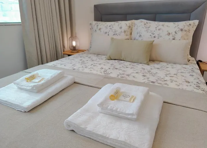 A Window To - Premium Downtown Appartement *